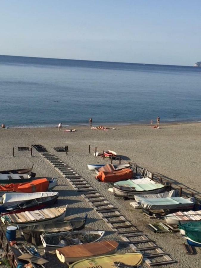 Sabrina`S Relax Fra Mare E Storia Apartamento Savona Exterior foto